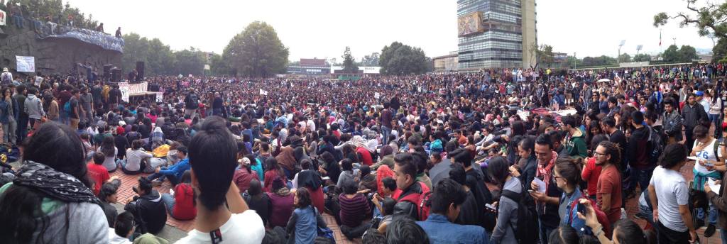 Asamblea Ayotzinapa UNAM 